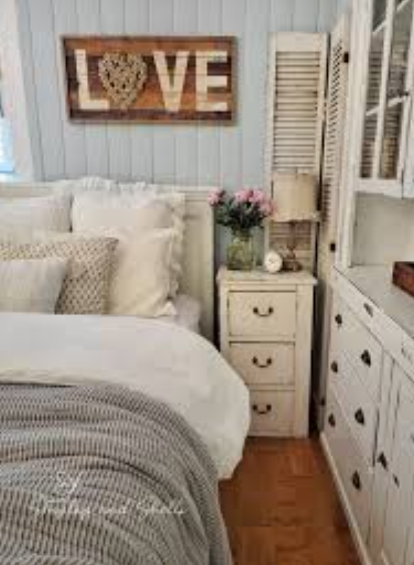 Gaya Vintage: Padukan furnitur dan aksesori vintage untuk tampilan klasik